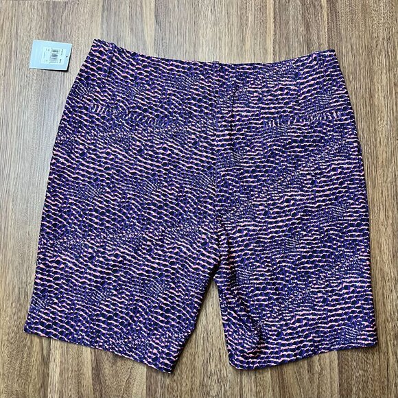 Page &‎ Tuttle NWT Snakeskin Print Casual Shorts Womens Size 10 Stretch Fabric - Picture 2 of 9